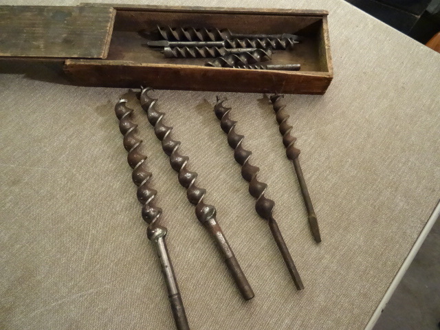 lot 141 image: Misc Auger Drill Bits in Wood Case