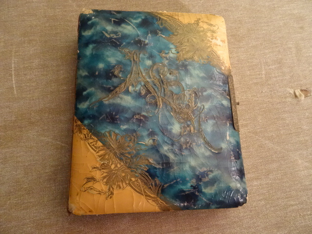 lot 185 image: Vintage Photo Album