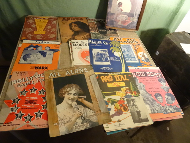 lot 197 image: Misc Vintage Sheet Music