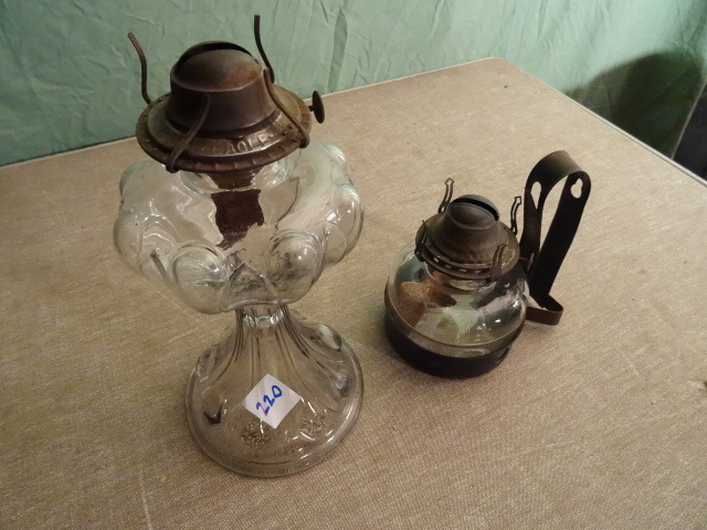 lot 220 image: 2 Kerosene Lamps