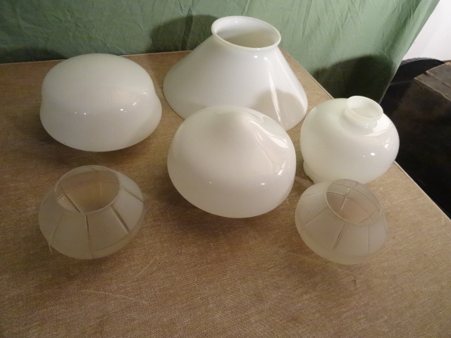 lot 221 image: Misc Glass Light Globes and Shades