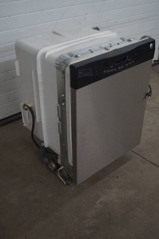 lot 2 image: GE Dishwasher