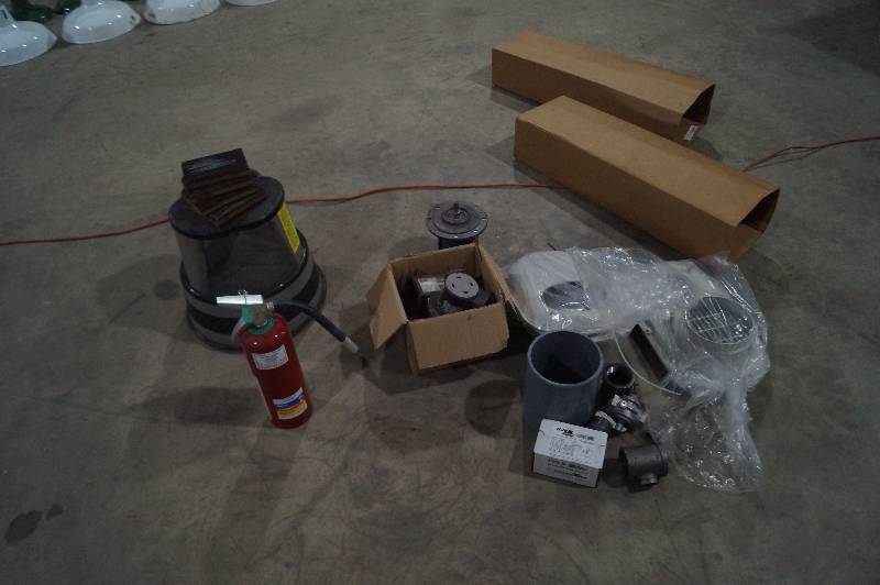 lot 11 image: Fire Extinguisher, Stool, Blower