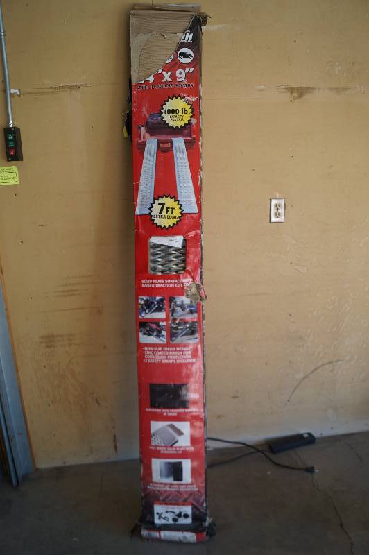 lot 23 image: Steel Loading Ramps