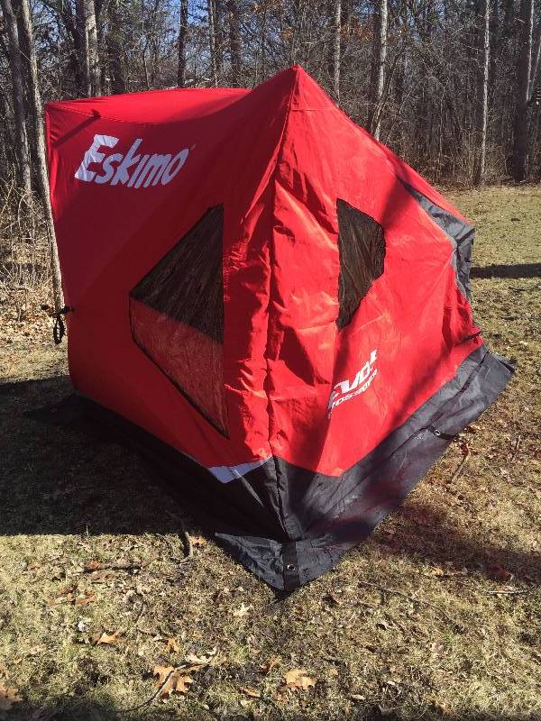 lot 1 image: Eskimo - EVO 1 Crossover