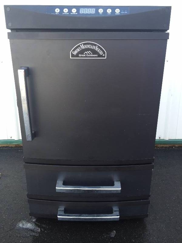 lot 4 image: Landmann - Smoky Mountain - Electric Smoker