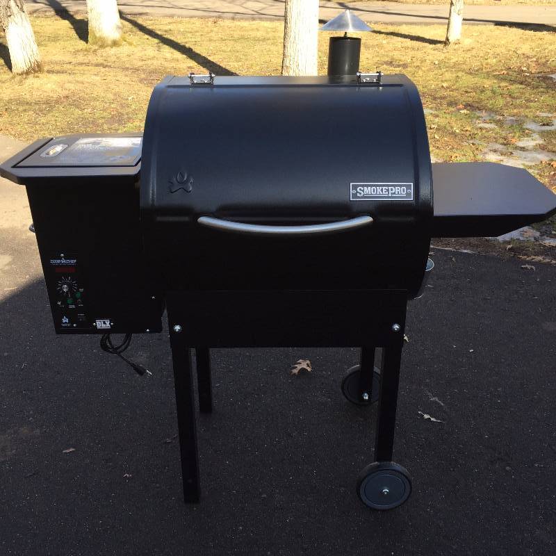 lot 43 image: Camp Chef - SmokePro DLX - Pellet GrillSmoker