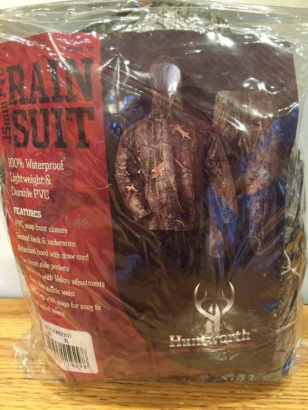 lot 82 image: Huntsworth Rain Suit - Size XL