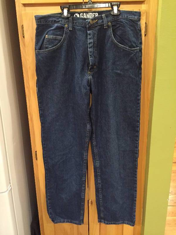 lot 85 image: Gander Mountain Jeans - Size 36 x 30