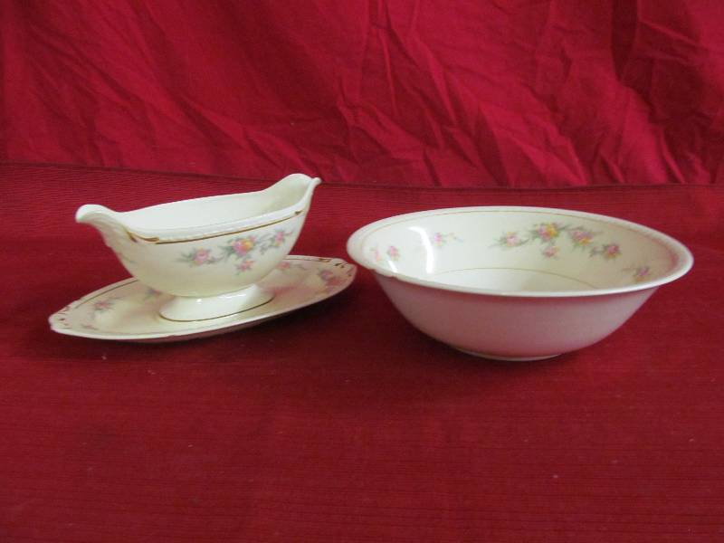 lot 24 image: Homer Laughlin dishes