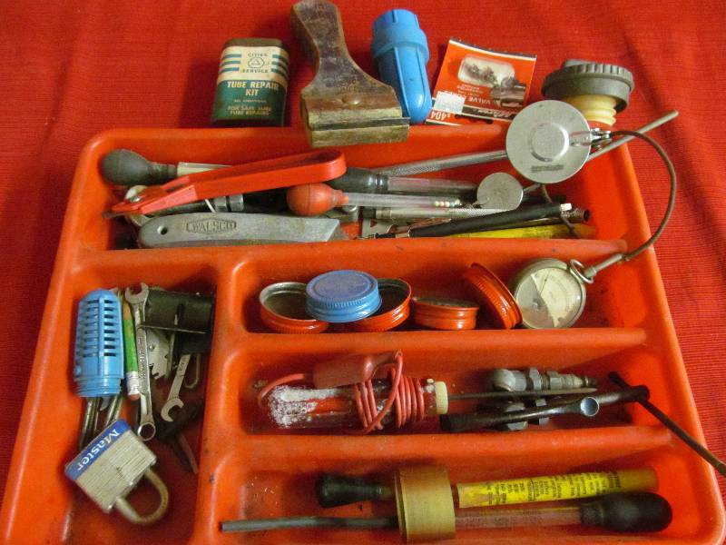 lot 38 image: hardware