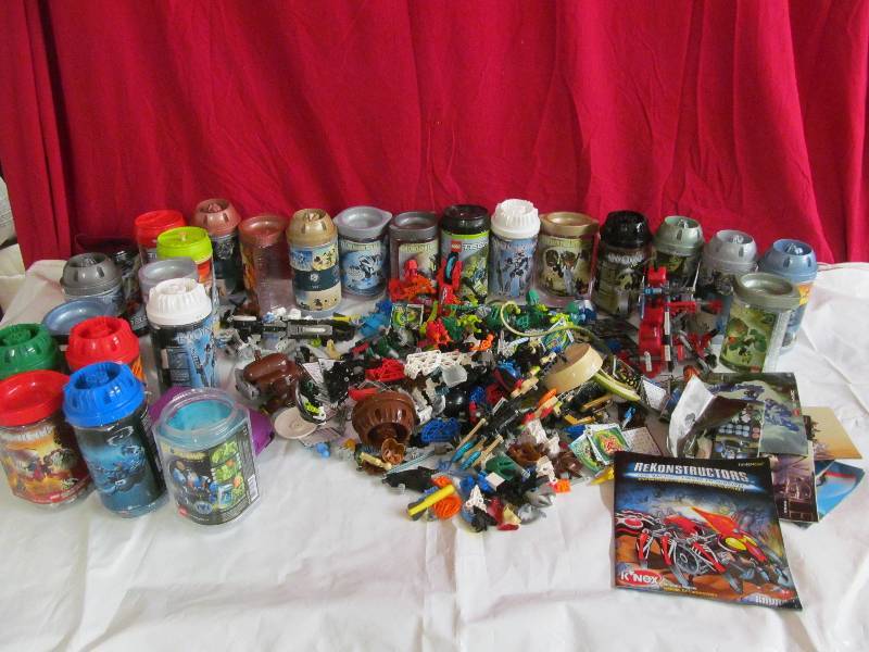 lot 59 image: Legos