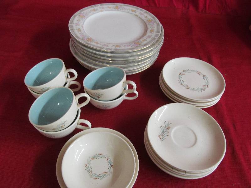 lot 70 image: Farberware china