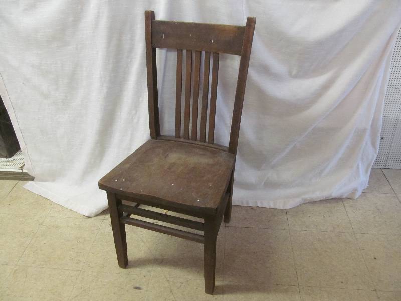 lot 79 image: vintage chair