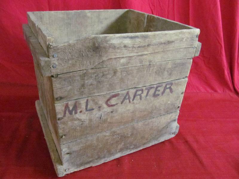 lot 94 image: vintage crate