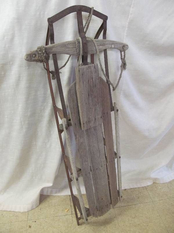 lot 97 image: vintage runner sled