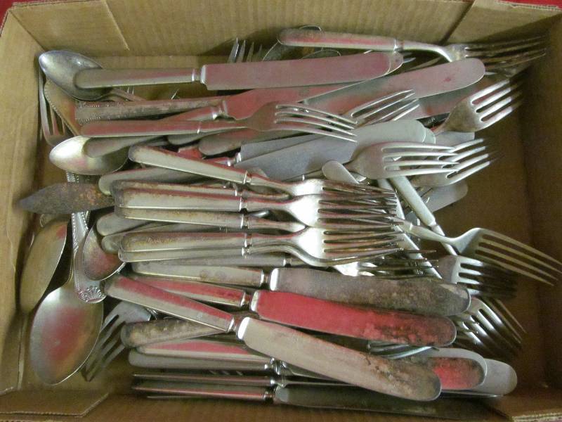 lot 102 image: vintage flatware
