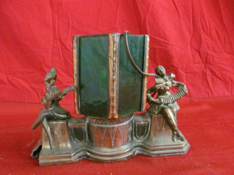 lot 110 image: lamp
