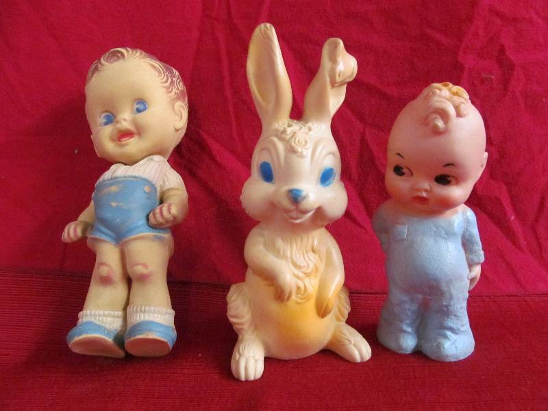 lot 118 image: vintage dolls