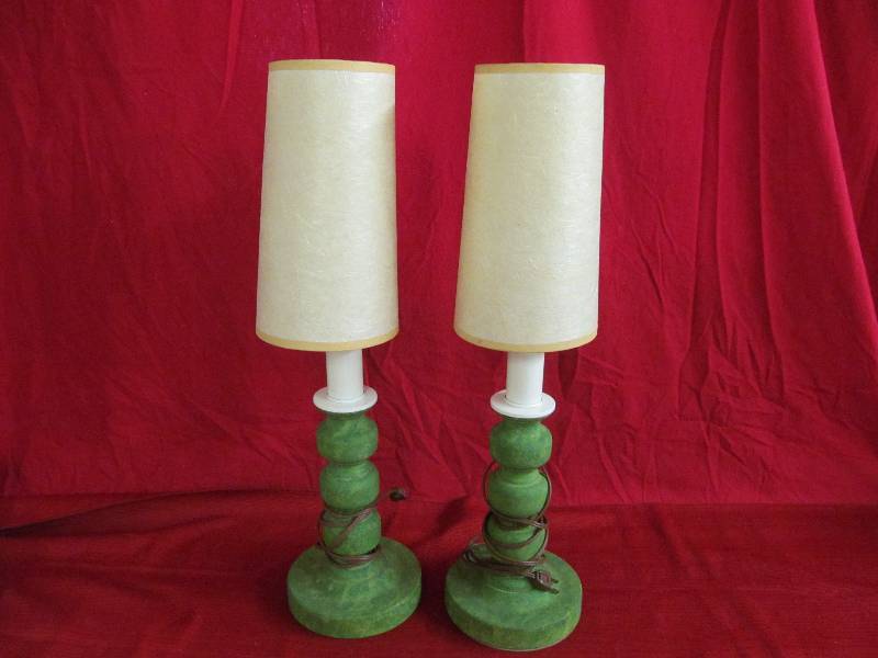 lot 124 image: vintage lamps