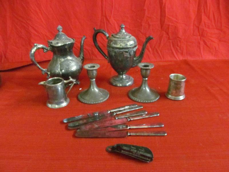 lot 136 image: E.R.Corp. coffee server