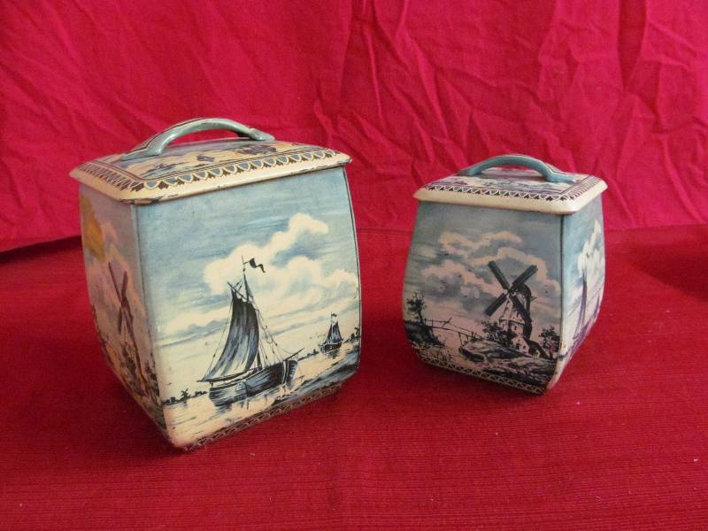 lot 138 image: tin containers