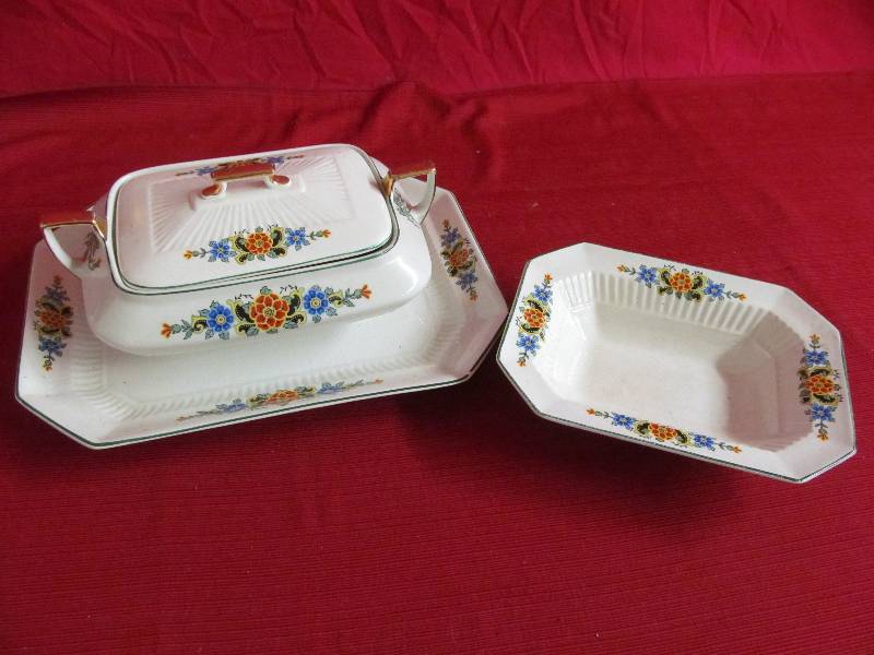lot 144 image: platters