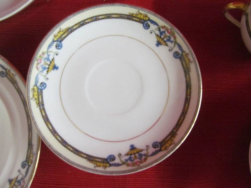 lot 158 image: Noritake Amiston dish set
