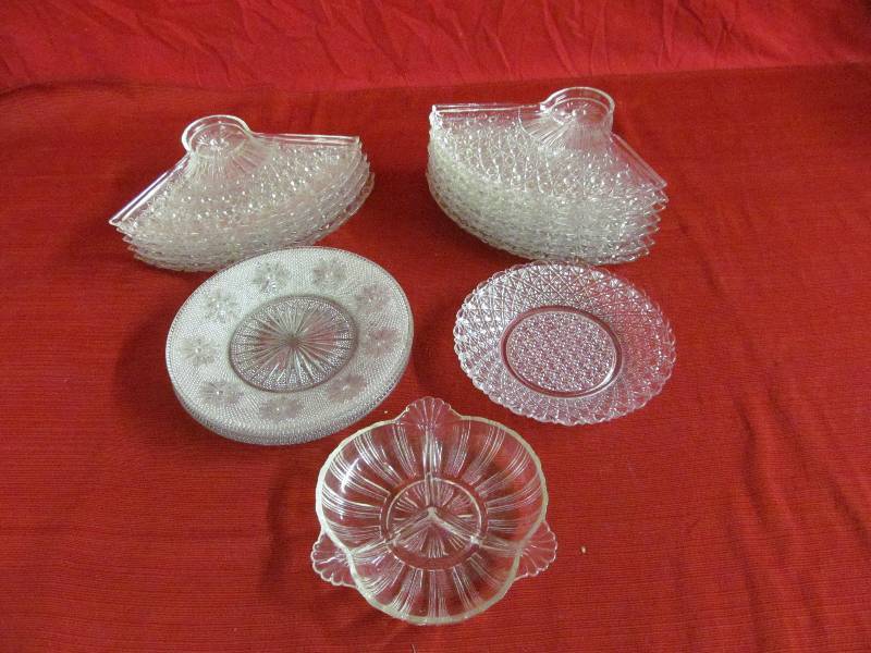 lot 179 image: glassware