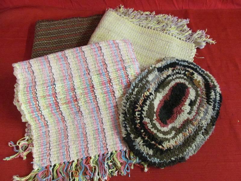 lot 187 image: rugs