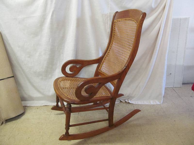 lot 194 image: Lincoln rocker