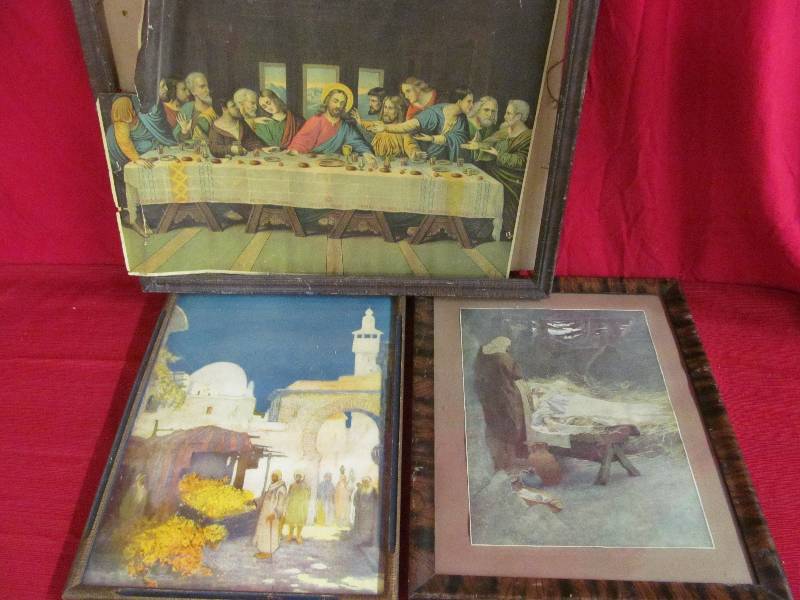 lot 208 image: Pictures
