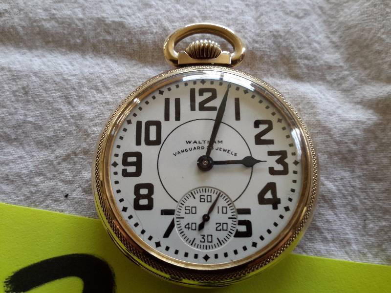 Waltham, Vanguard 23 Jewels Pocket watch with large numbers on face