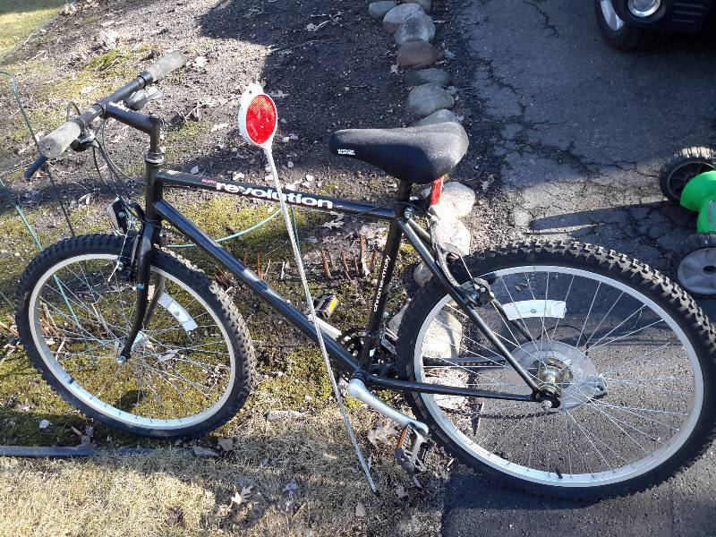 Revolution, Mens Mountain Bike