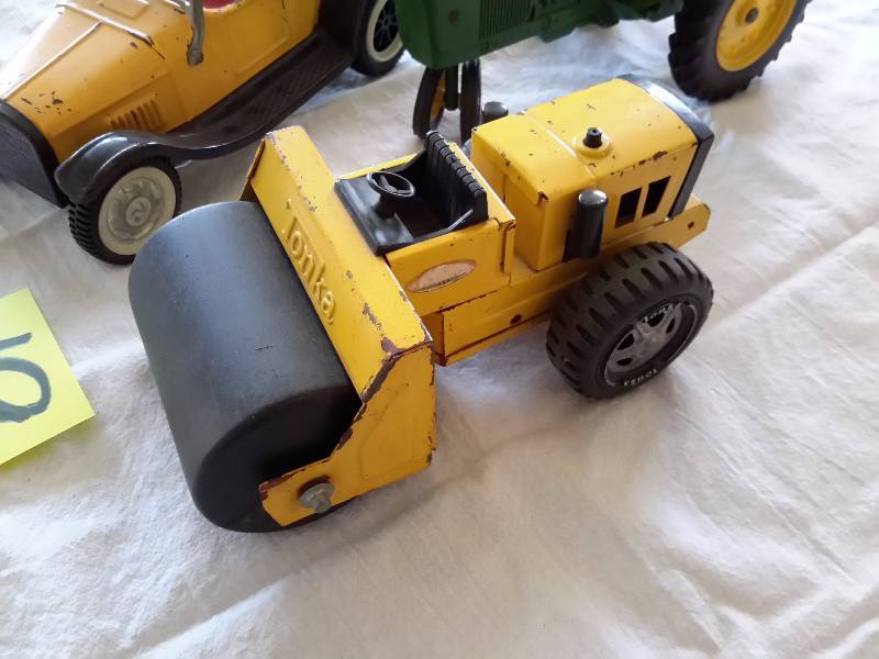 3 Vintage Toys, Metal