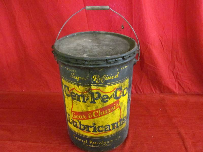 lot 5 image: Oil Can