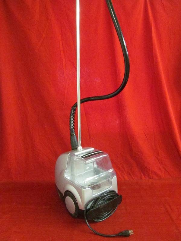 lot 58 image: Garment Steamer