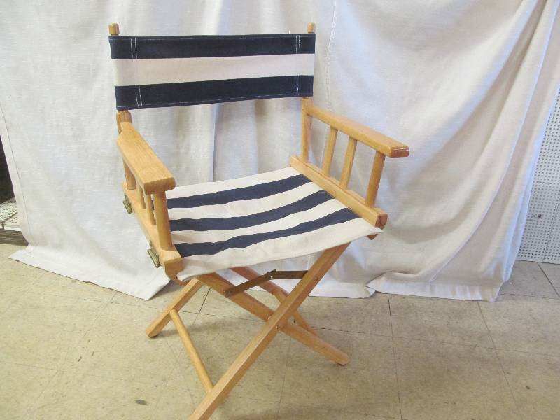 lot 62 image: Captains Chair