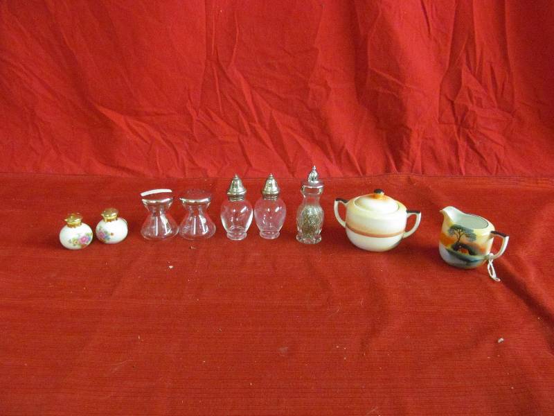 lot 92 image: Salt & Pepper Shakers