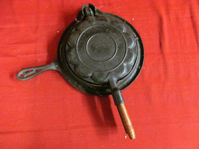 lot 103 image: Rosette Iron