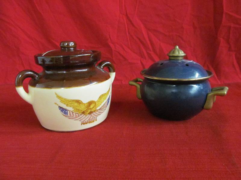 lot 109 image: McCoy Bean Pot