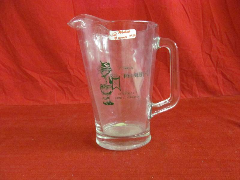 lot 120 image: Pitcher