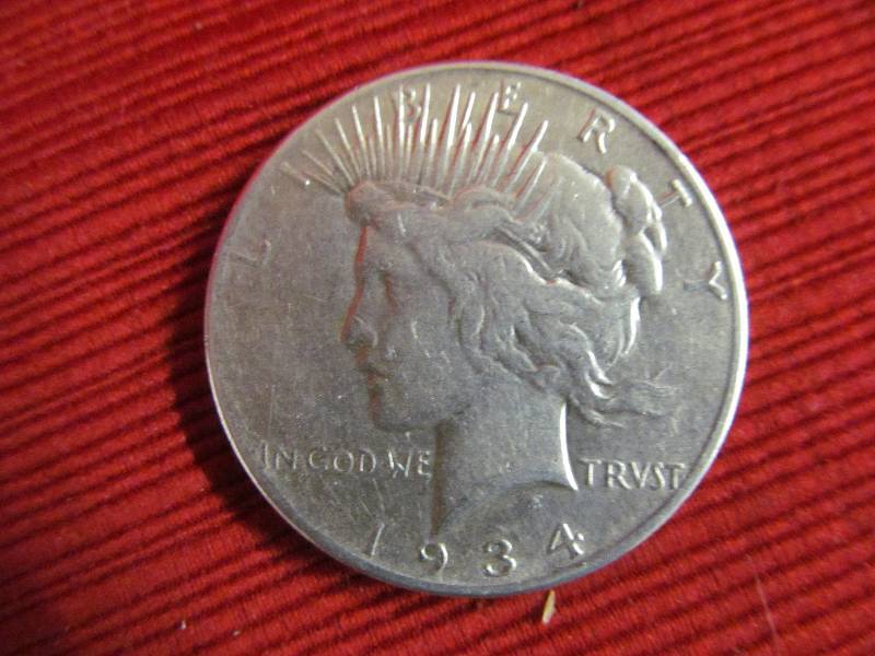 lot 137 image: Silver Dollar