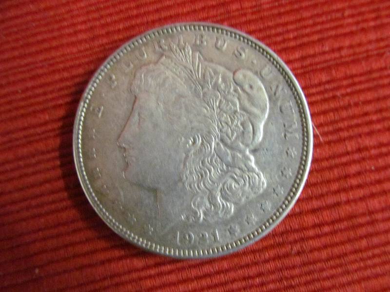 lot 139 image: Silver Dollar