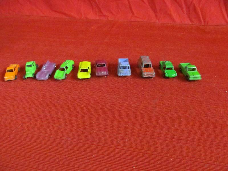 lot 148 image: Tootsie Toy Cars
