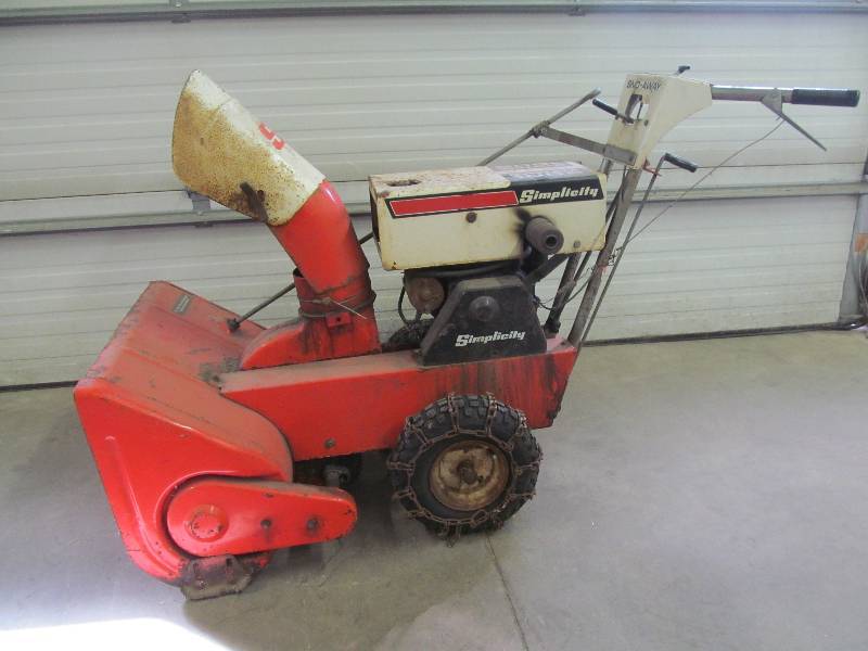 lot 167 image: Snowblower