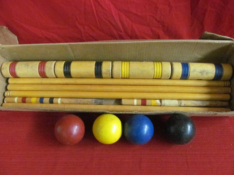 lot 175 image: Croquet Set
