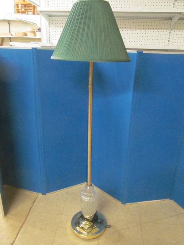 lot 189 image: Floor Lamp