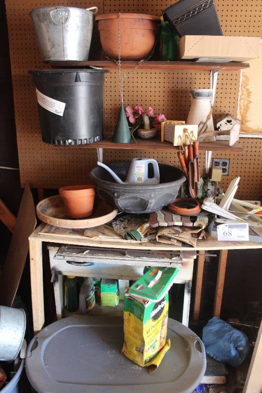 lot 68 image: Shelf Lot of Garden Decorations