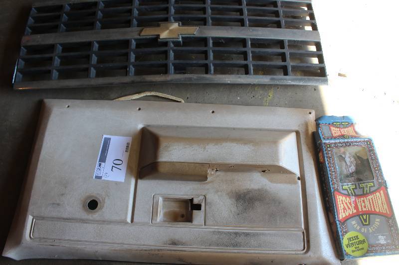 lot 70 image: Lot of (3) Automotive Parts